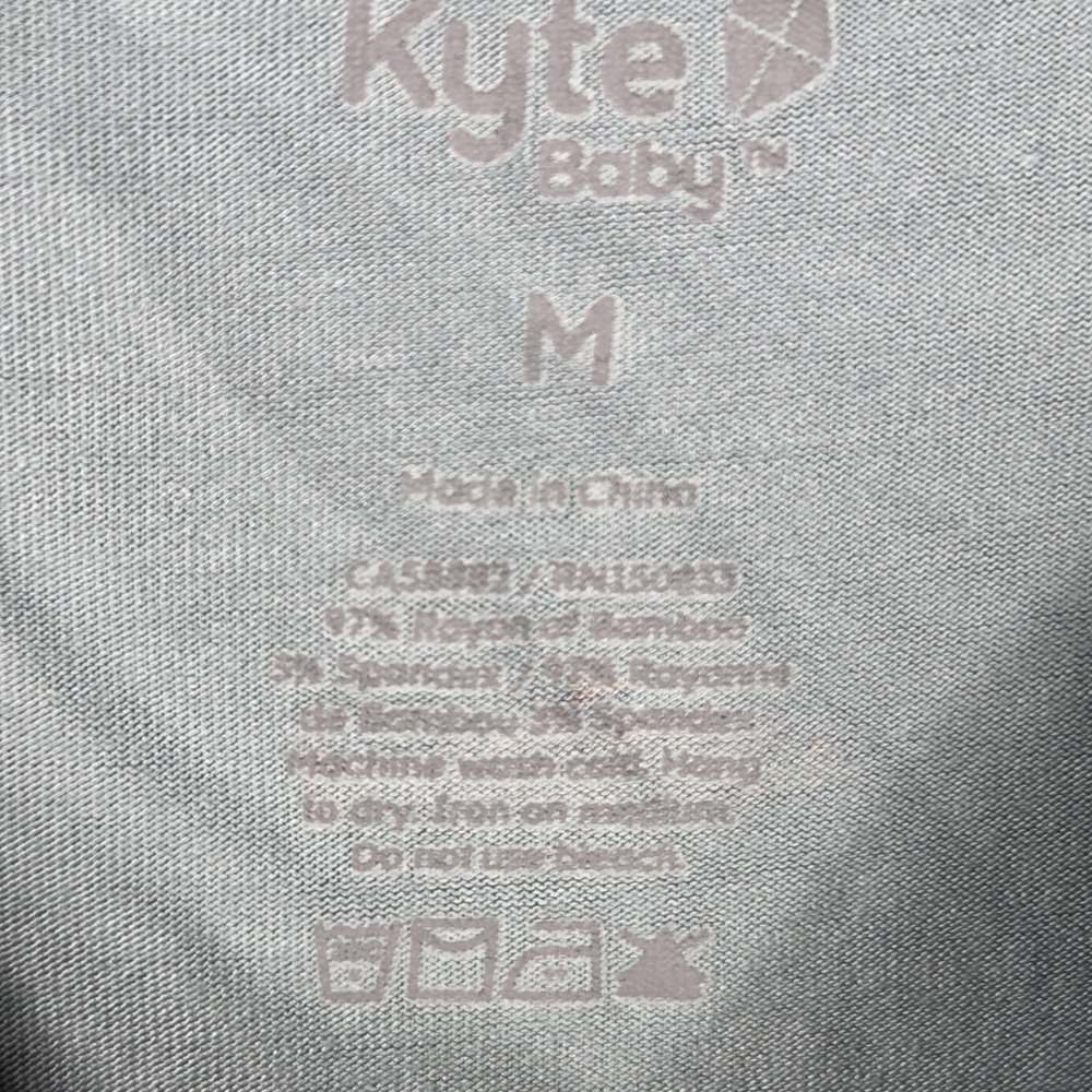 Kyte Baby Bamboo Long Sleeve Pajama Top Orca Whale Print Adult Medium Blue - Picture 2 of 4